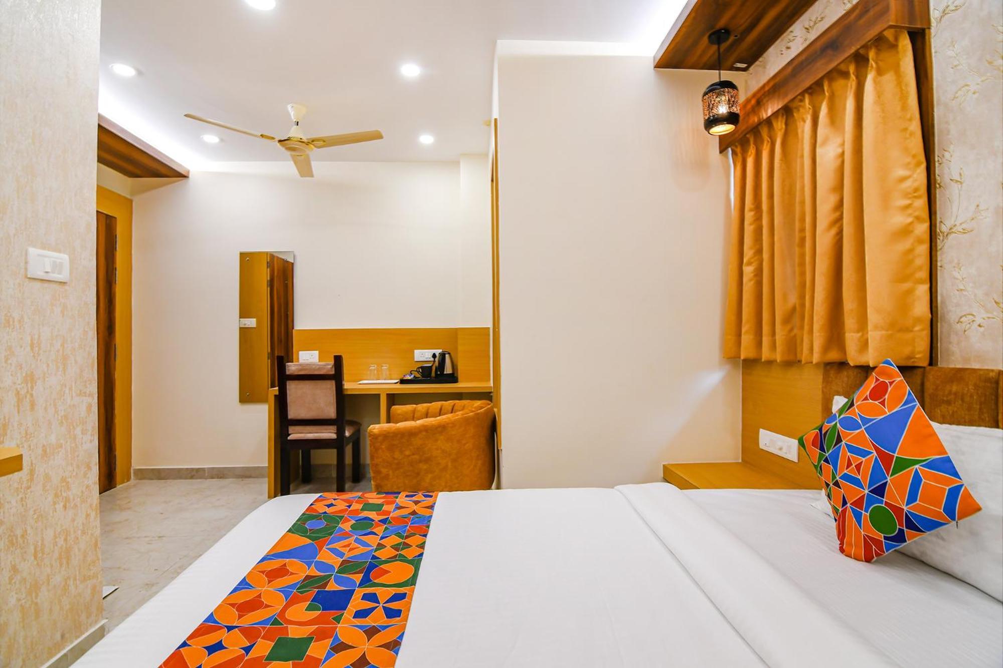 Fabhotel Sonali Golden Palace - Nr Bhubaneswar Railway Station Exterior foto